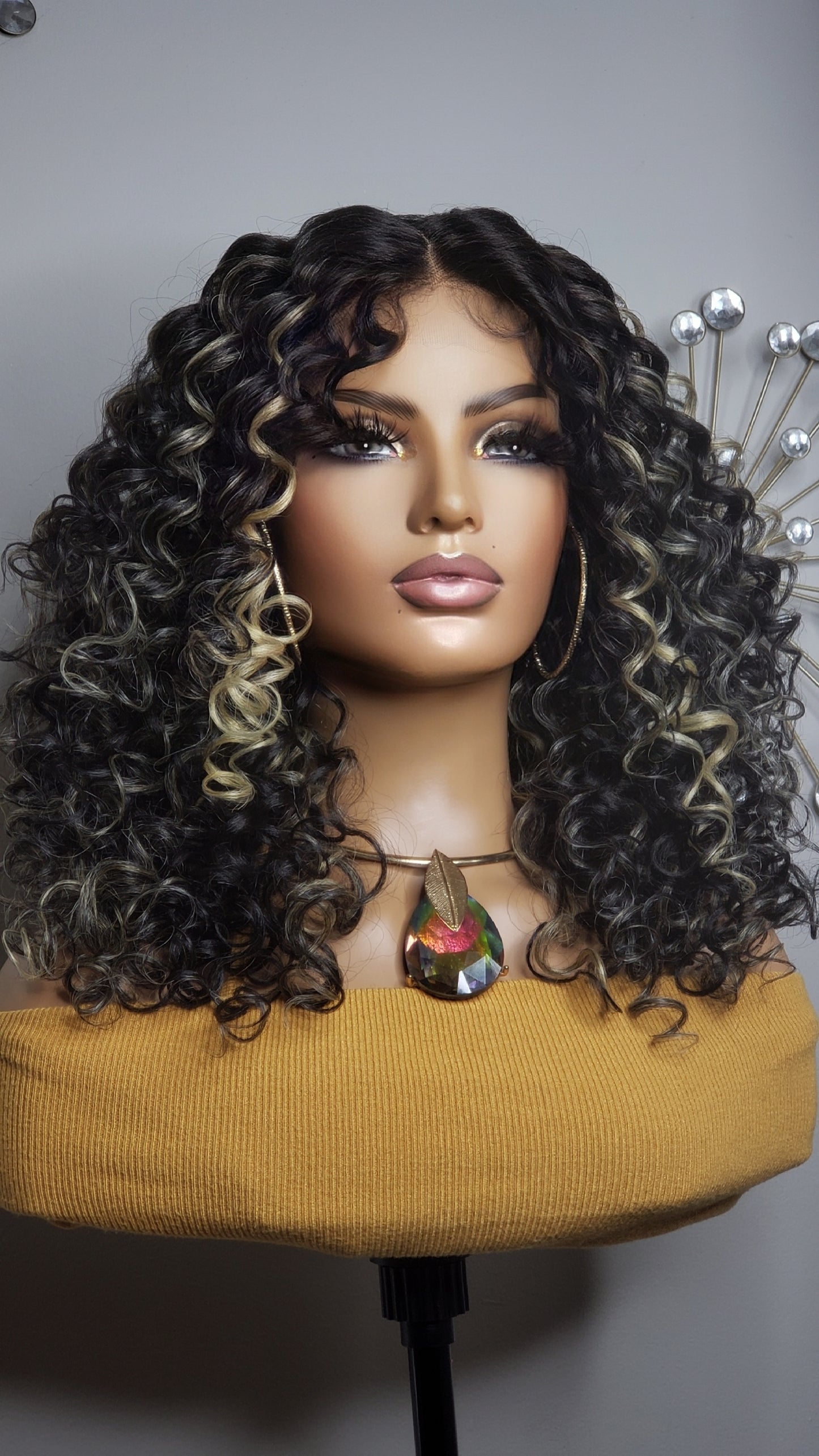 Dashly Lace Unit 45 CH Blonde