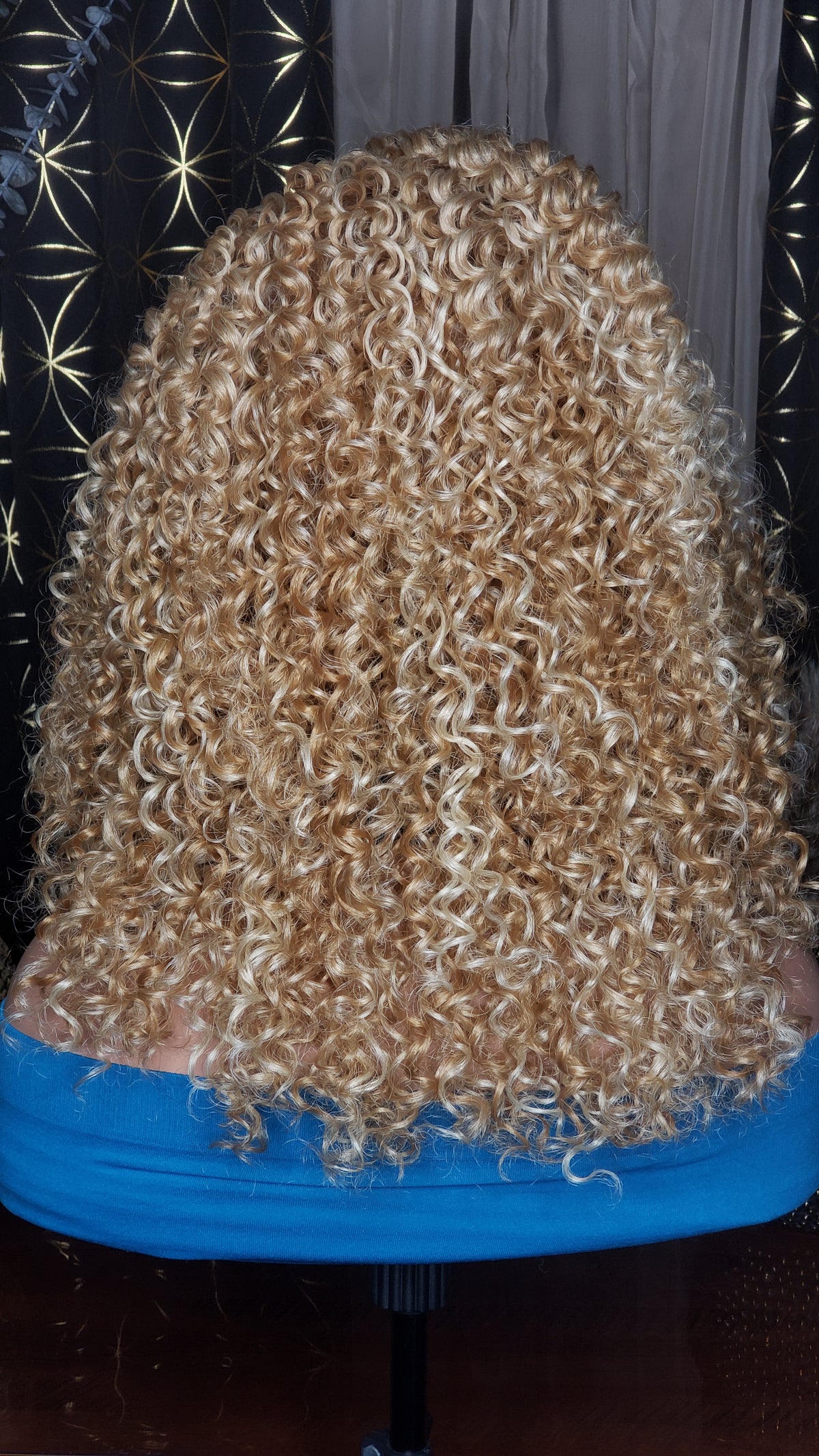 Every 27 Golden Honey Blonde