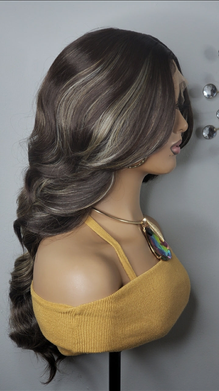 Dashly Lace Unit 26 CH Blonde