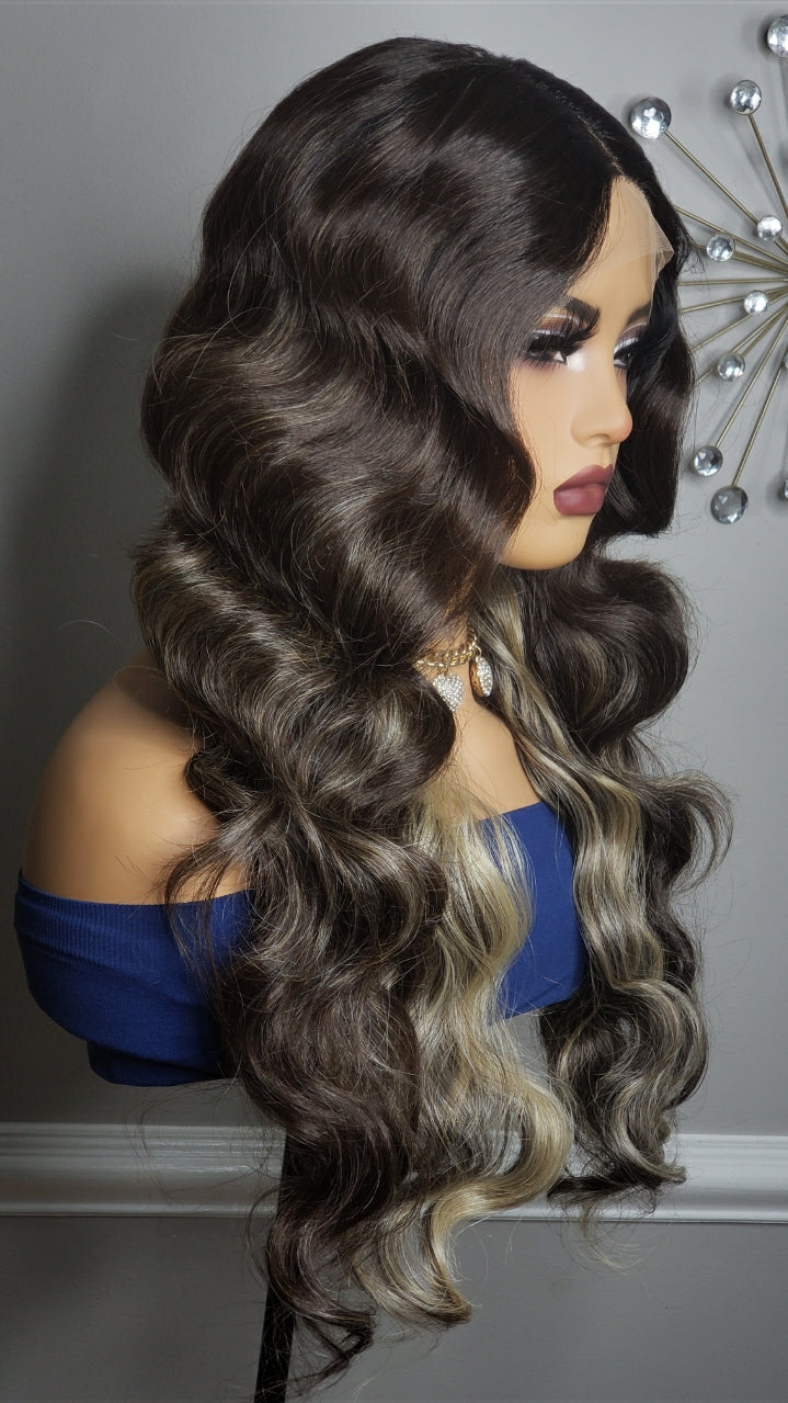 Dashly Lace Unit 21 CH Blonde